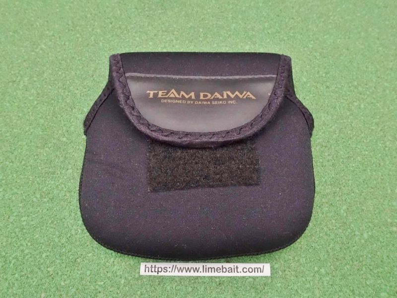 Old Daiwa Spinning Reel Cover - Lime Bait